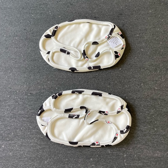 NWOT Alice + Olivia Fashionista Face Mask - Set of 2 - Picture 3 of 4